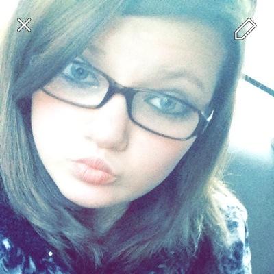 burfordjessi's profile picture. single 
16 
follow me 
:)