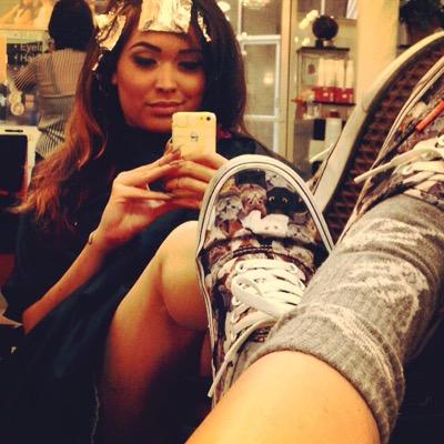 _nosexforben's profile picture. too weird to live, too rare to die ♡