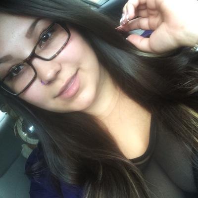 21•Engaged•MotherX2•LML•lovetolaugh
IG - crystalvallee SNAP - crystalvallee