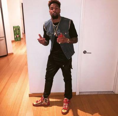 DivineAthletic's profile picture. Reminiscing on our past days
Back before a nigga went cold
Back before a nigga sold his soul
The grass is way greener, on the other side
the cash is way greener