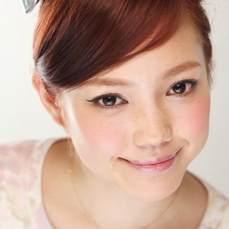 メイクの情報やスキンケアなどあなたがキレイになるために役立つ裏ワザを暴露していきます。よかったらRT、ファボお願いします♪