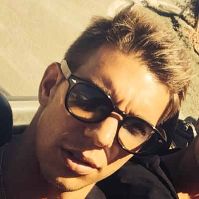 Non è ciò che ti appartiene che ti accade, ma ciò che ti accade che ti appartiene.