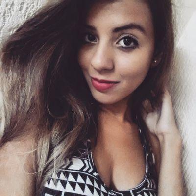 Aspirante a engenheira, apaixonada pela vida.