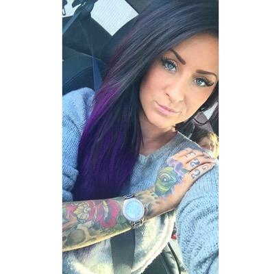 - 25 - Canadian - single mom to one beautiful princess