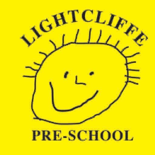 01422 207930 //
07816 216292