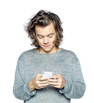 I love : One direction, Un panda moqueur. Please follow me !
