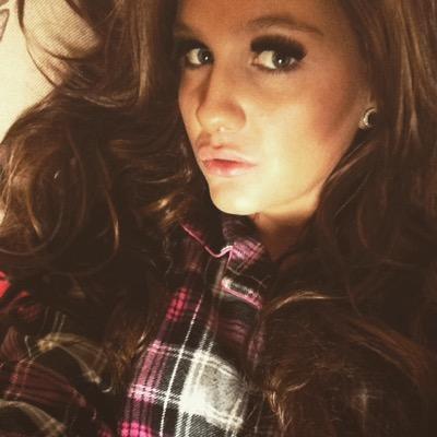 GreaseGirl20's profile picture. Don't judge my gender, I'll cook your dinner on my engine.