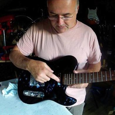 relovedguitars's profile picture. Making ANY guitar play brilliantly with the Reloved Guitars' 5-step Set Up. Includes precision fret levelling with guitar in fully-strung playing configuration