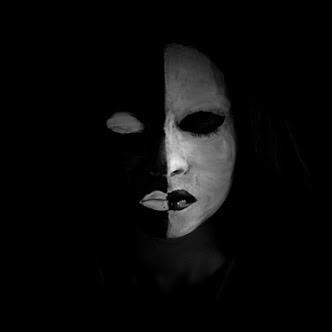 Soy mis sombras y mis demonios, pero no soy yo.