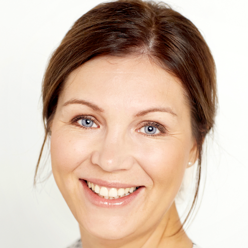 Asuja_AK's profile picture. Journalisti sisältömarkkinointibisneksessä, Intohimona ruoka, työhyvinvointi, luovuus, tarinat, design, tennis, jooga, sienet sekä juureva ja rikas arki.