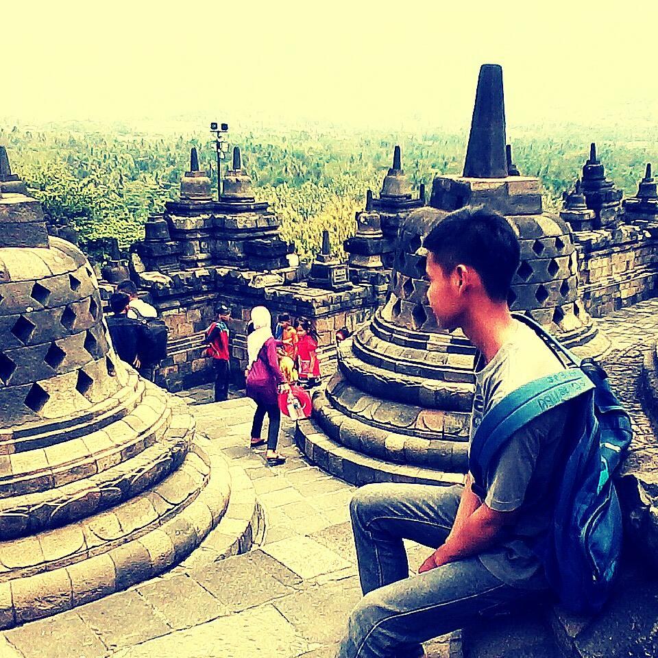 ini hidup gw bukan hidup lu. 
#simpel_cuek
