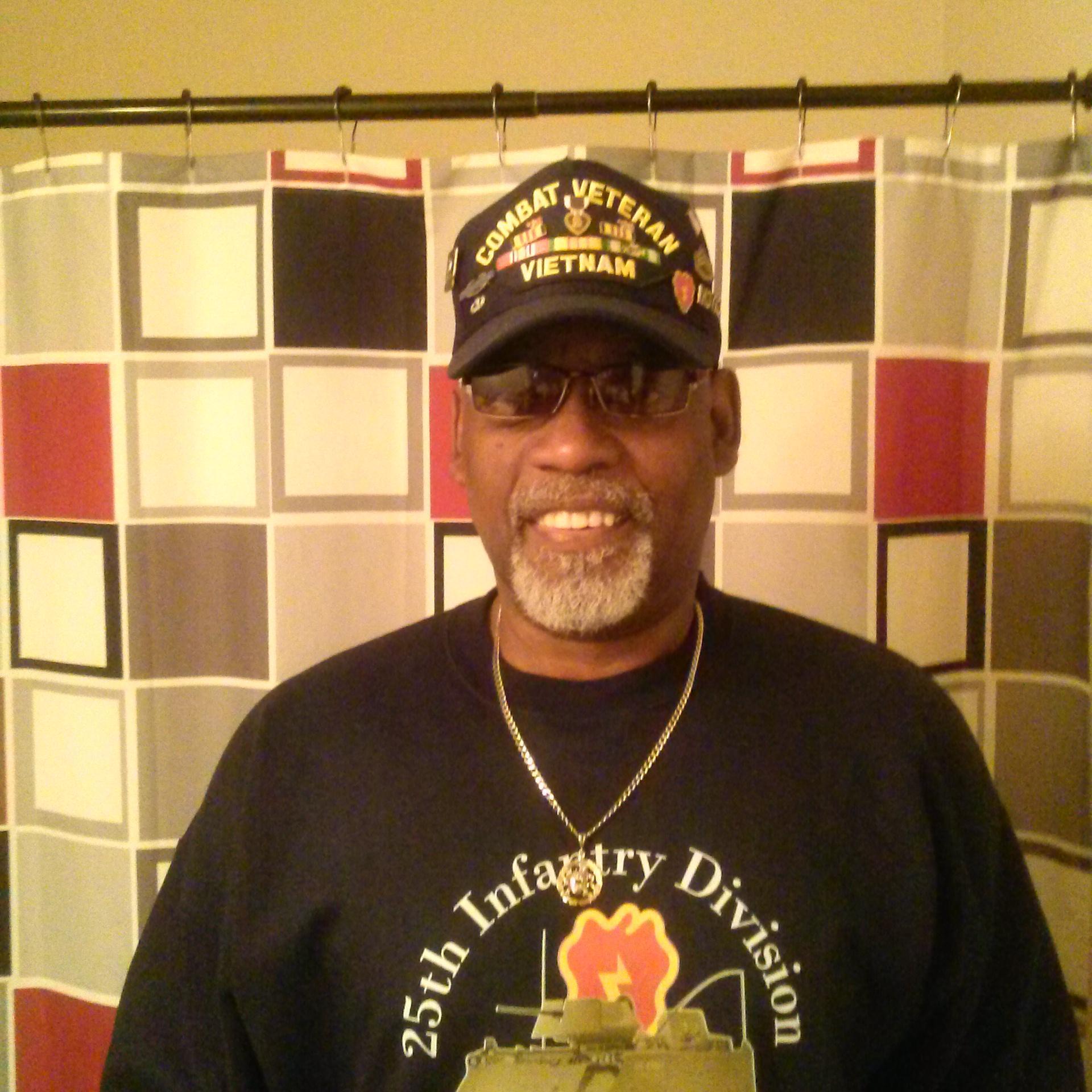 EddieMcCray19's profile picture. 