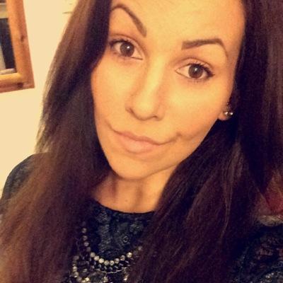 kirstybaker1992's profile picture. 