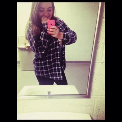 JonesAstoria's profile picture. FUCK ALL YOU HATERS follow me to direct me