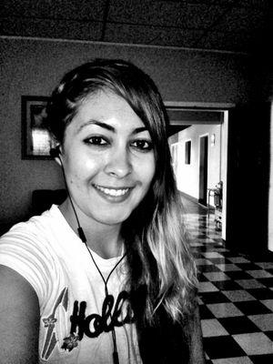 SONRISAS por fuera,  BATALLAS por dentro