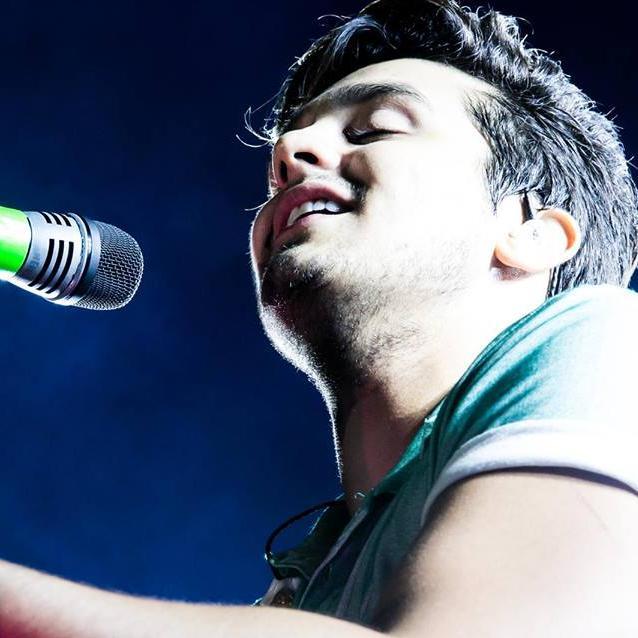 Fc Luan Santana Sempre Com Voce criado no dia 15 de julho de 2010...por Cyndi Stephane 20 anos fã a 5 anos do meteoro que veio pra ficar!