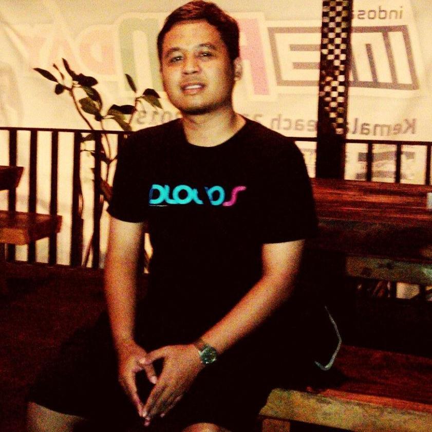 febri______'s profile picture. I always wanted to stop in your memory terrace, enjoying a cup of coffee, which you make with fortitude.