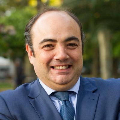 Abogado especialista en Responsabilidad Civil y derecho de la insolvencia.Decano del Colegio de Abogados de Córdoba.