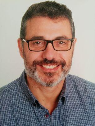 Profesor de Griego en el IES Portada Alta de Málaga.
