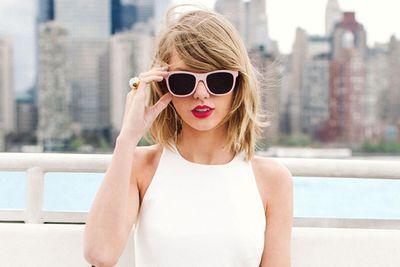 I came from WONDERLAND and I never go out of STYLE because I'm a NEW ROMANTIC ...
TrueSwifty4ever