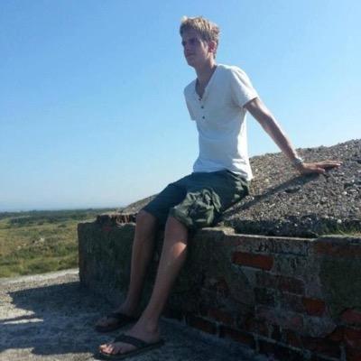 PKalfsbeek's profile picture. Peter Kalfsbeek
🌿 Natuurfotografie
 📷 Vintage camera’s
Rust, licht en aandacht
NL