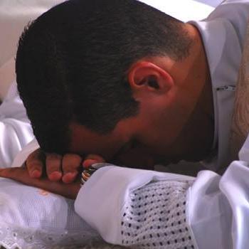 Dom__De__Deus's profile picture. Ouvi a tua voz por isso estou aqui senti o teu chamado então me decidir e me lanço e me entrego nos braços do teu Amor, pois nesse Amor quero me consumir.