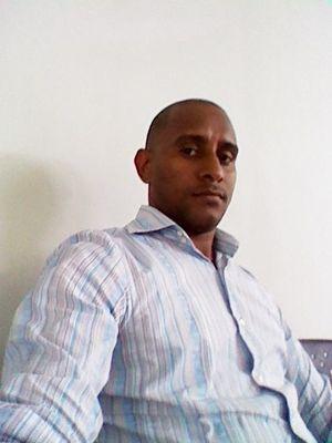 carlosortega116's profile picture. muchos kieren ver mi cabeza donde tengo los pies