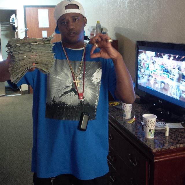 Barlos_Da_Dawg's profile picture. Humble&Loyal #DeathB4Dishonor