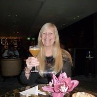 Lyn (@lynrosarrow) 's Twitter Profile