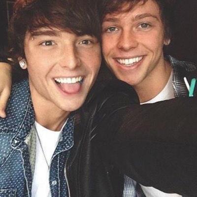 Emblemsbae_'s profile picture. ig:emblemsbae