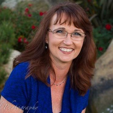 Wife & Mom, entrepreneur, Real Estate Photographer, RE Investor