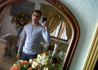 Ayer Fui Inteligente y quise cambiar el mundo hoy soy sabio y me cambio a mi mismo  Pin: 7964C332 WhatsApp 04146752463