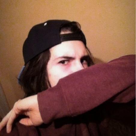 Молодой,горячий #FollowMe  #BMTH  http://t.co/6aKAlKrnFD     What's App +7-913-656-72-86