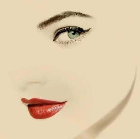 Beauty Lover. Movie-buff. Admirer. Believer. Dreamer.