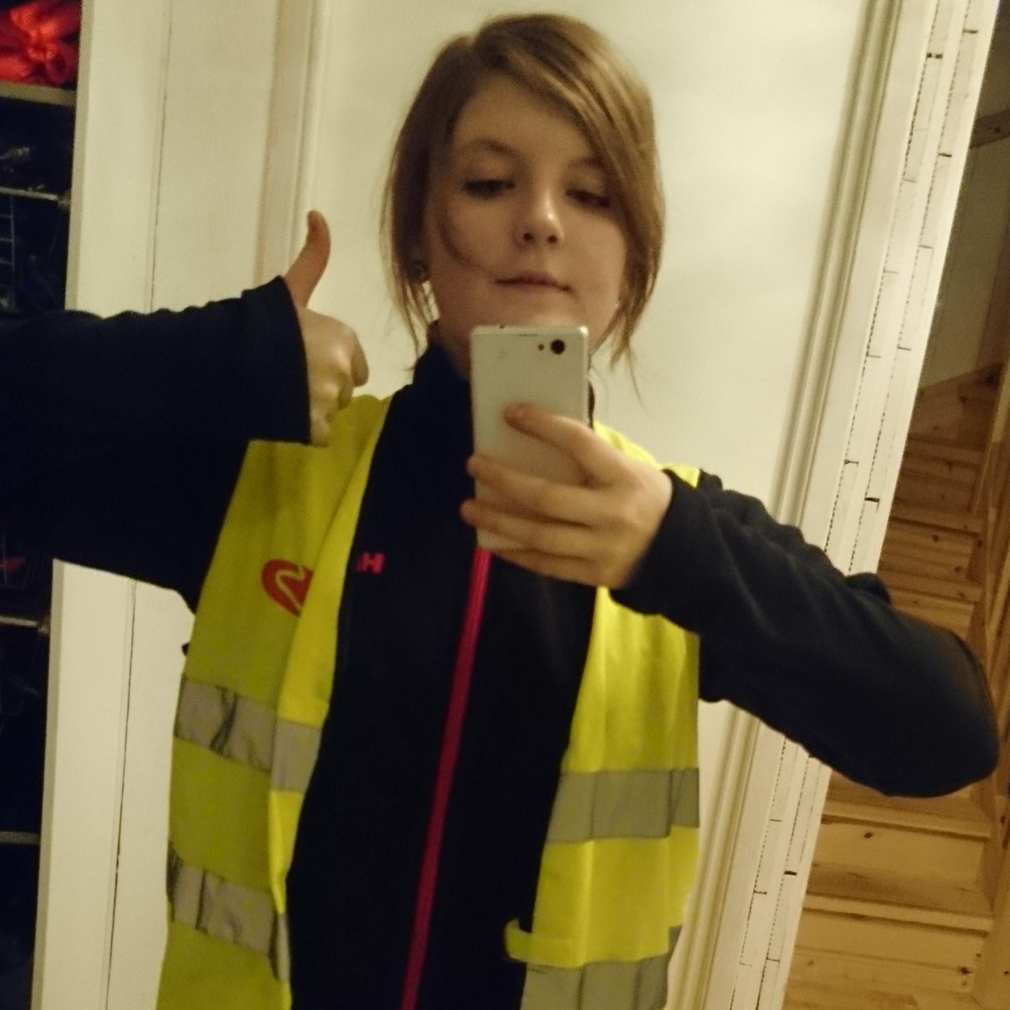 En helt alminnelig syklist som tråkker i vei uansett årstid. Jobber som sykkelbud ved siden av studiene.