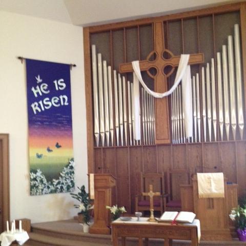 A Presbyterian congregation in a college town, devoted to worshiping the Lord Jesus Christ and reaching out to our world with his love.