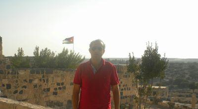 ‏‏‏‏‏‏‏‏‏‏عربي الهوى أردني الإنتماء، عاشق للغه العربيه ،وكل ماهو عربي،واسعى لتعزيز ثفافة الاحتكام للقانون،ضد العنف والتعصب والرجعية