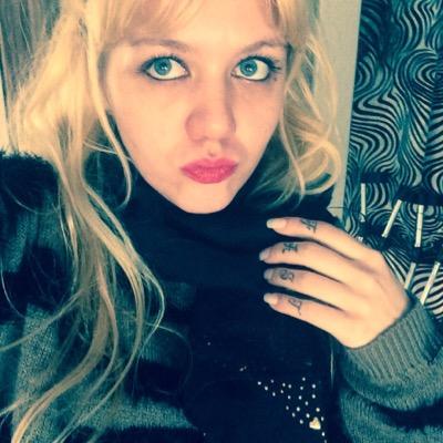 Lucia_swt's profile picture. My #brainfood every day me a pree fi #get high fi feel free. Dats ¥ #ganjafarmer #BigUp mi seh fi make sure me 2get my #herb on a #srt8 way :P