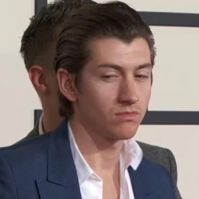 AlexGrAMmys's profile picture. Alex Turner's face at the GrAMmys. Only.    @arpstipsmonkey
