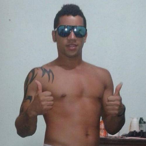 rone_moreira's profile picture. Disponível no whats 031-82277913
