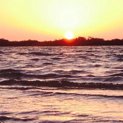 sawa6483's profile picture. ‏فضلت الكتمان...ف لغموضي كبريااااءً..اعشقه....والسبب..ان الحياه علمتني ان احترم عقول البشر ولا اثق بها..