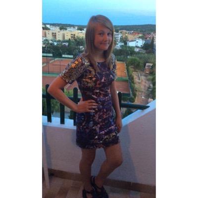 Lottie1912's profile picture. ⭐️If you want the rainbow, you have to put up with the rain⭐️