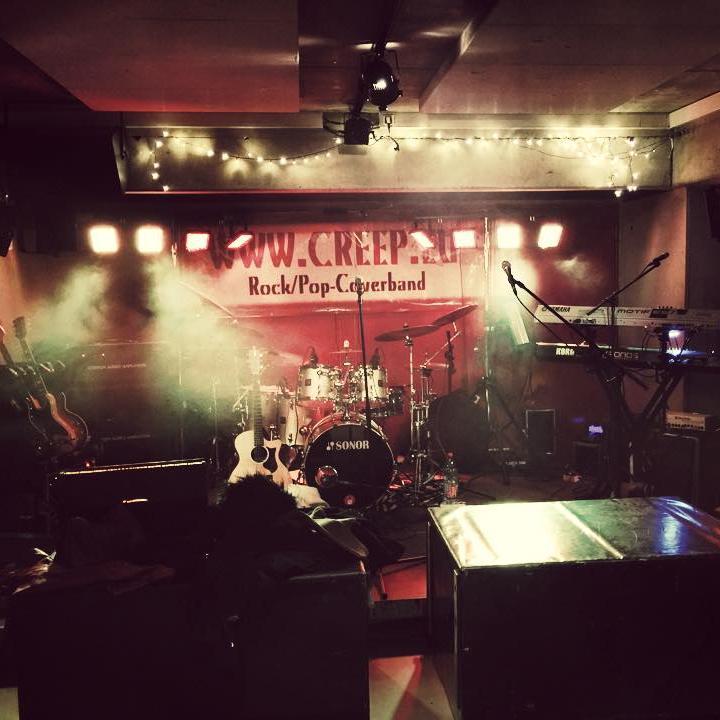 Topkwaliteit voor uw evenement! Dat is wat u krijgt van deze coverband. Steengoeie muzikanten en een ijzersterk repertoire van de beste top 100 songs.