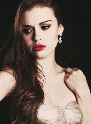I'm a Banshee|| Intelligent and screaming redhead|| ~My mind is playing tricks on me, someone is gonna die tonight~