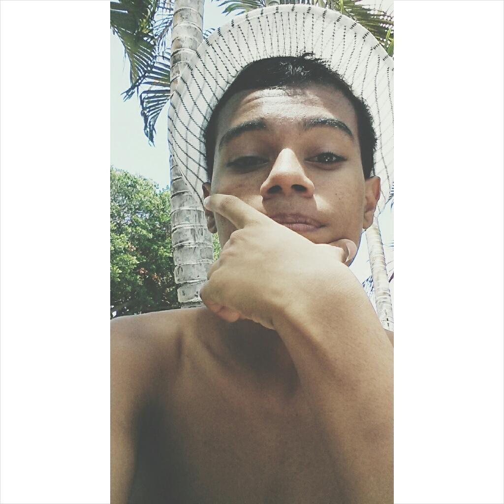 I kissed a boy and I liked it ♡