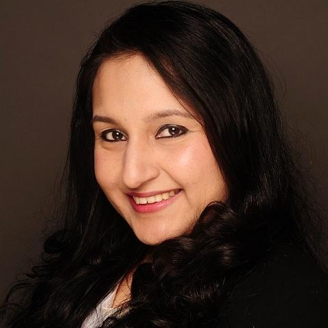 Customer Success Manager @Oracle I Passion for  #Marketing #Social #Support I Technology & Gadgets  l Foodie l  *Views are my own