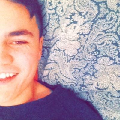 this is a free follow !! follow @OsmanElijah because im trying to get him to 1K