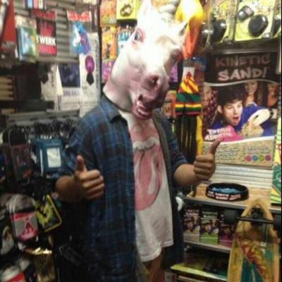 DatGuyCreeper's profile picture. Dead twitter account since 2012.

I'm not more active because of my amazing girlfriend ❤👅😏