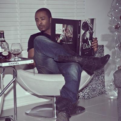 Professional photographer. D.O.P Fashion. Art. Portraits. Weddings. Events. mrsalami100@yahoo.co.uk 07080151850