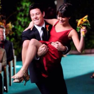 Im a Frat guy, graduated WMHS, I can sing & play the drums, me & @RachBerry712 are endgame, she is my star and I love her//personal @TallDrummerGuy